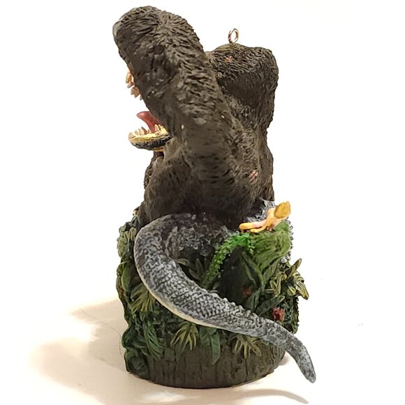 2006 Carlton Cards "Kong to the Rescue" Christmas ornament KING KONG ORNAMENT - Picture 2 of 12